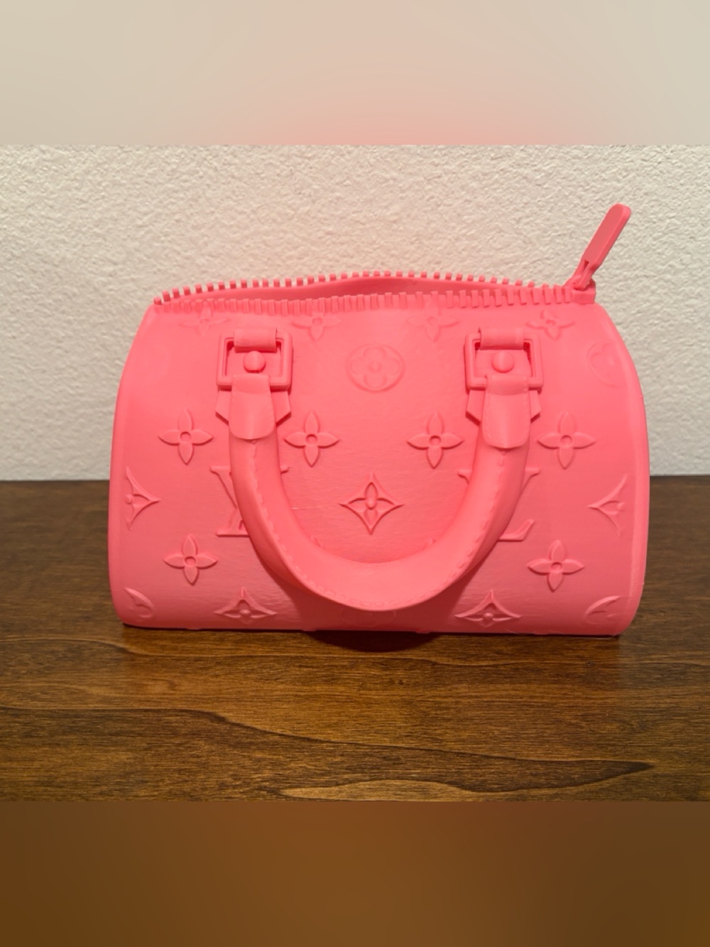 3D printed Fashion Bag Decor/Vase Pink Embossed-Bear not included-sold separate - Picture 2 of 8